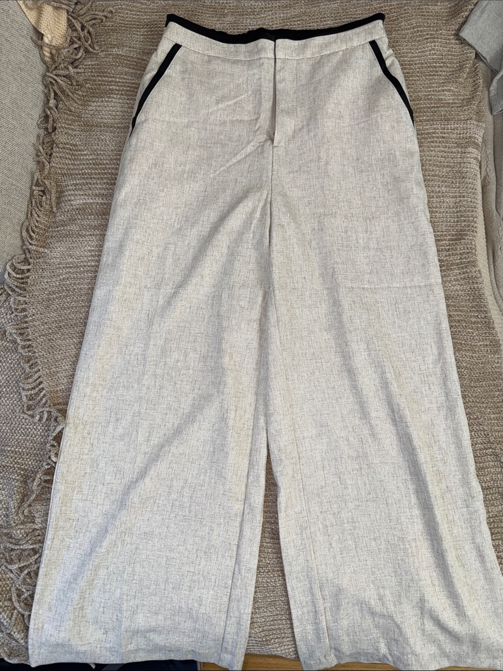 MOTF Light Gray Wide-Leg Pants with Black Trim